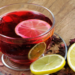 Chá gelado de hibisco com limão
